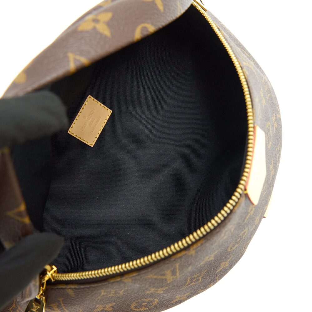 AAA Replica Louis Vuitton LV BUMBAG