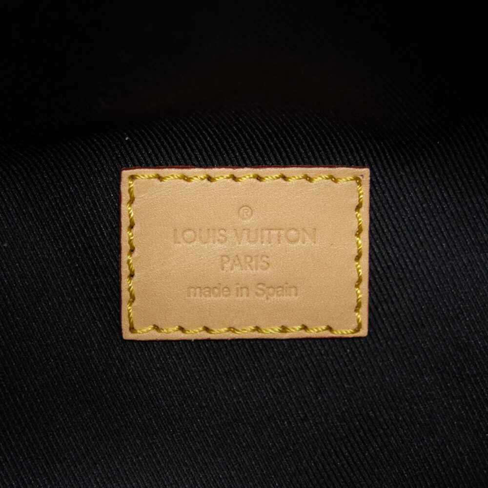 AAA Replica Louis Vuitton LV BUMBAG