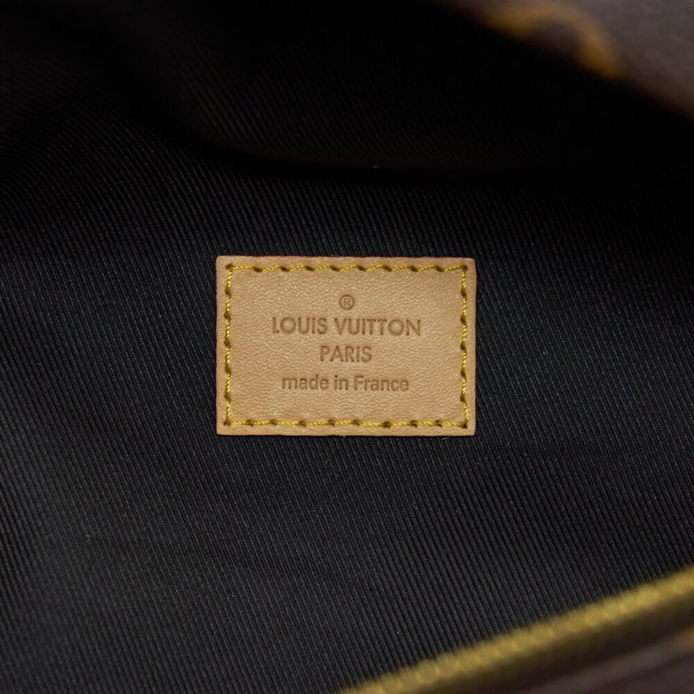 AAA Replica Louis Vuitton LV BUM BAG MONOGRAM CANVAS GHW