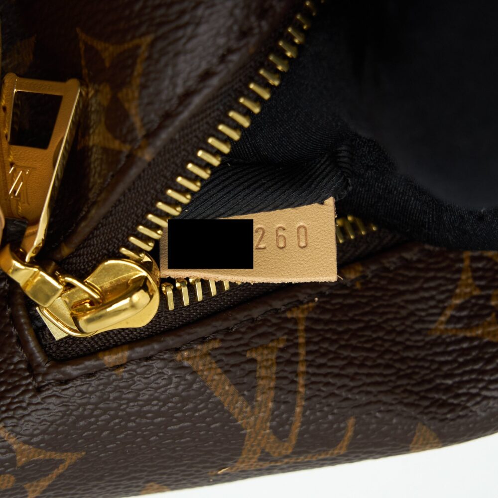 AAA Replica Louis Vuitton LV BUM BAG MONOGRAM CANVAS GHW