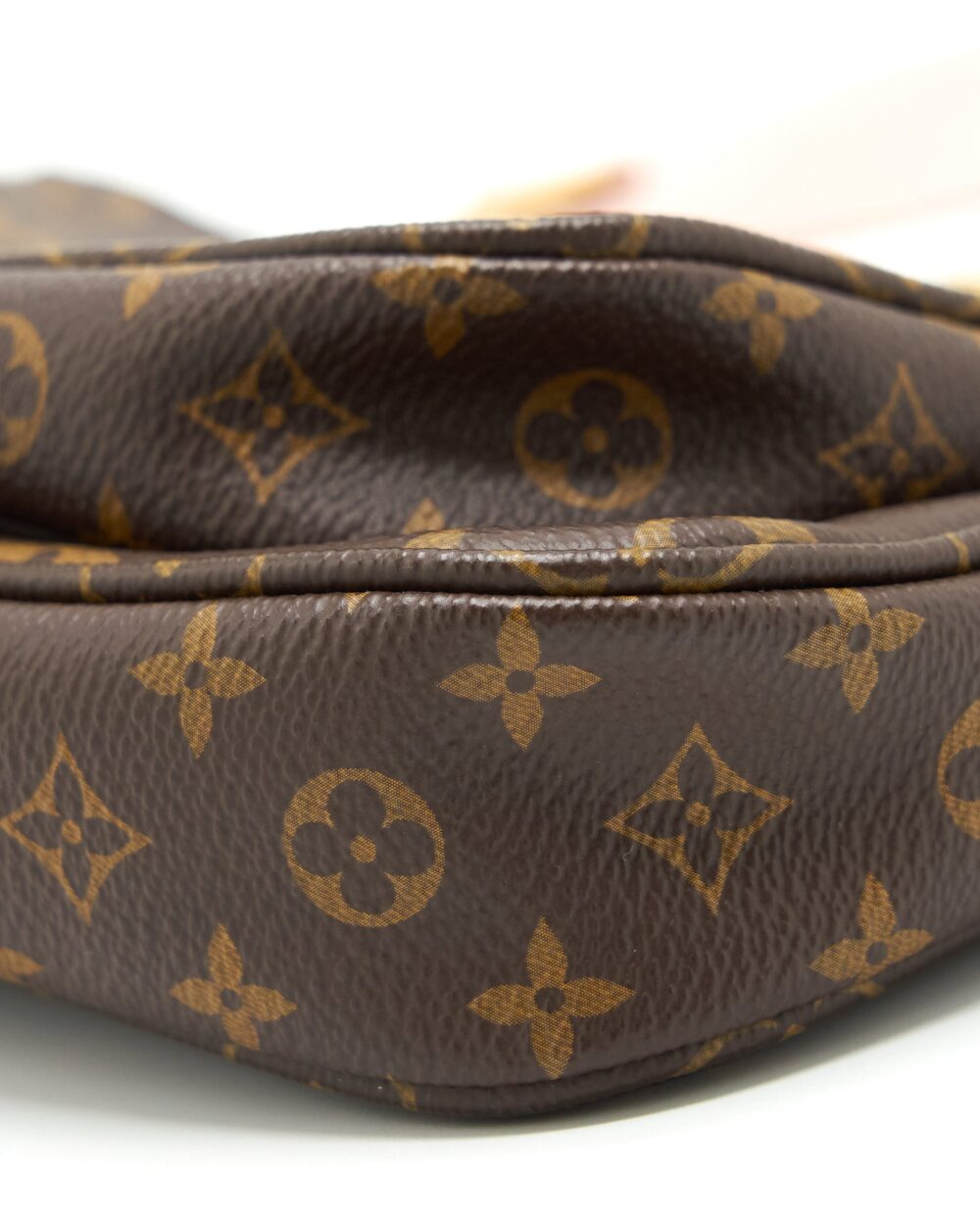 AAA Replica Louis Vuitton LV MULTI POCHETTE ACCESSORIES ROSE CLAIR MONOGRAM CANVAS GHW
