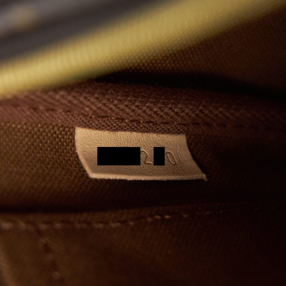 AAA Replica Louis Vuitton LV MULTI POCHETTE MONOGRAM ACCESSORIES KHAKI STRAP