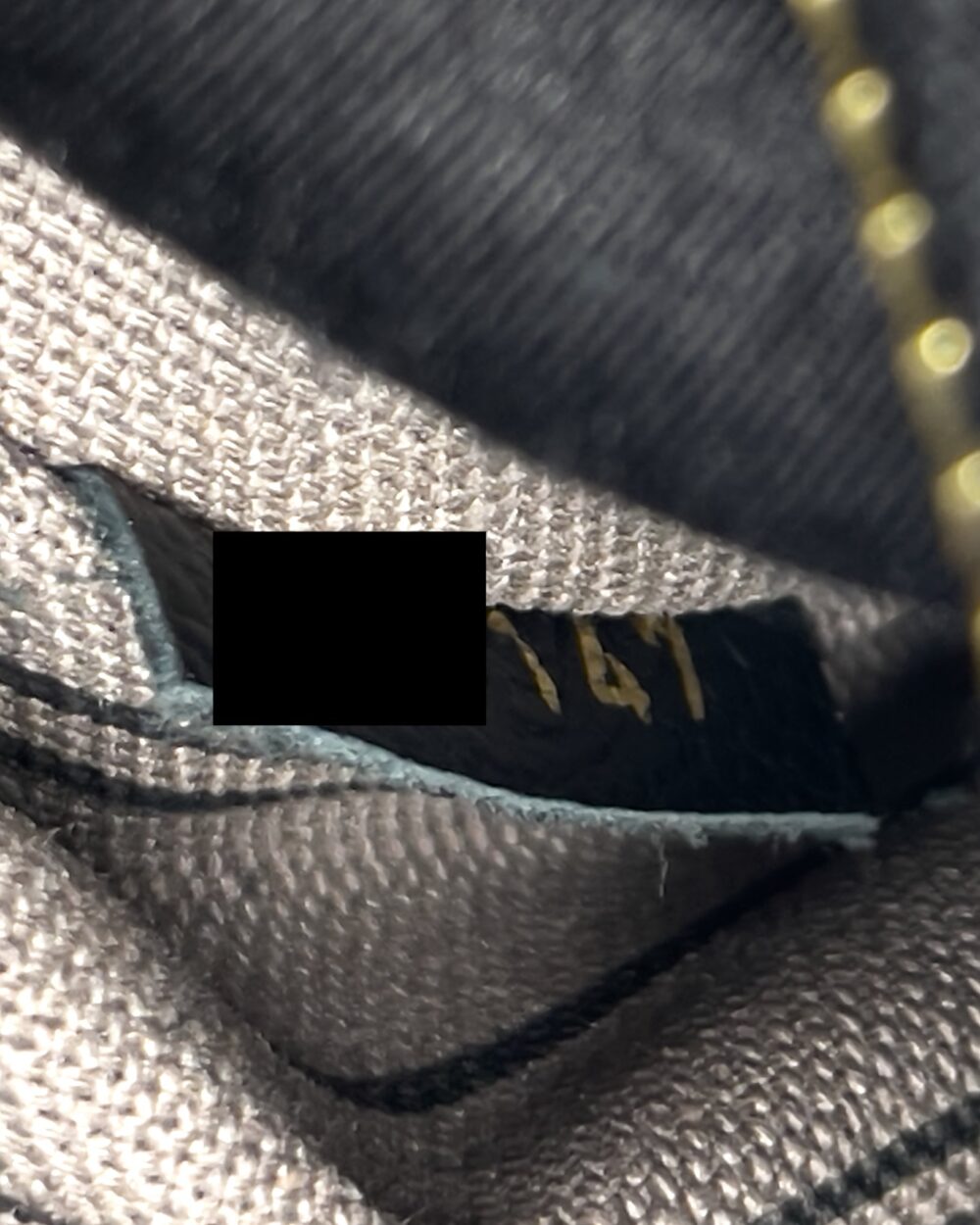 AAA Replica Louis Vuitton LV POCHETTE MÉTIS MONOGRAM EMPREINTE BLACK GHW