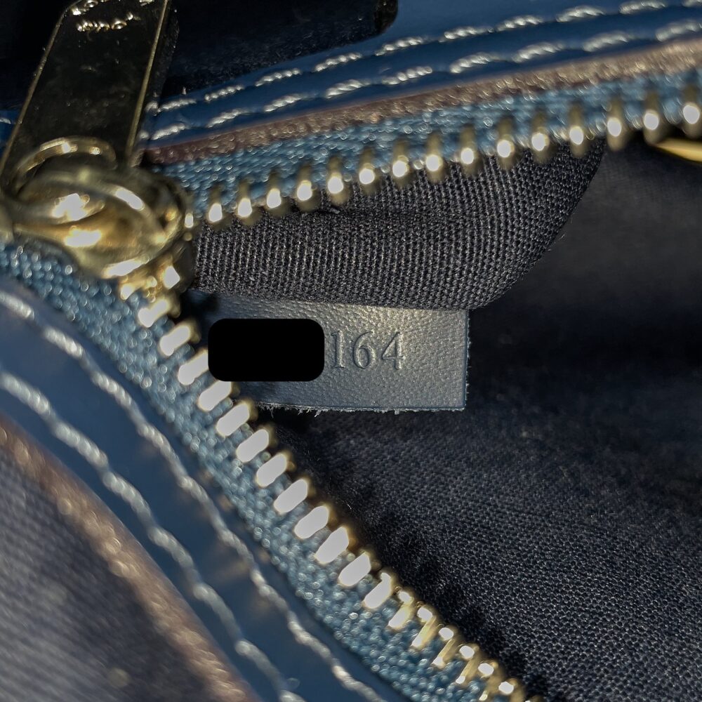 AAA Replica Louis Vuitton LV BREA MM EPI INDIGO SHW