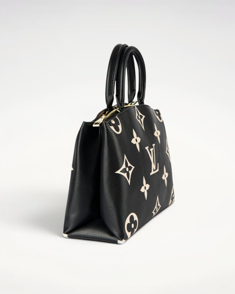 DBS-LC423 - Petit Palais Handbag Deal