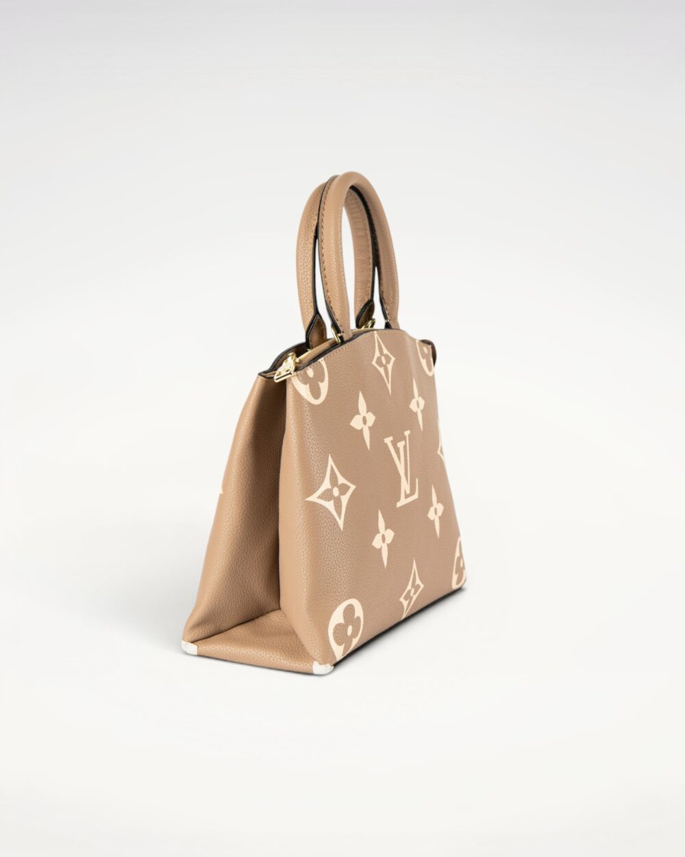 DBS-LC422 - Petit Palais Handbag Deal