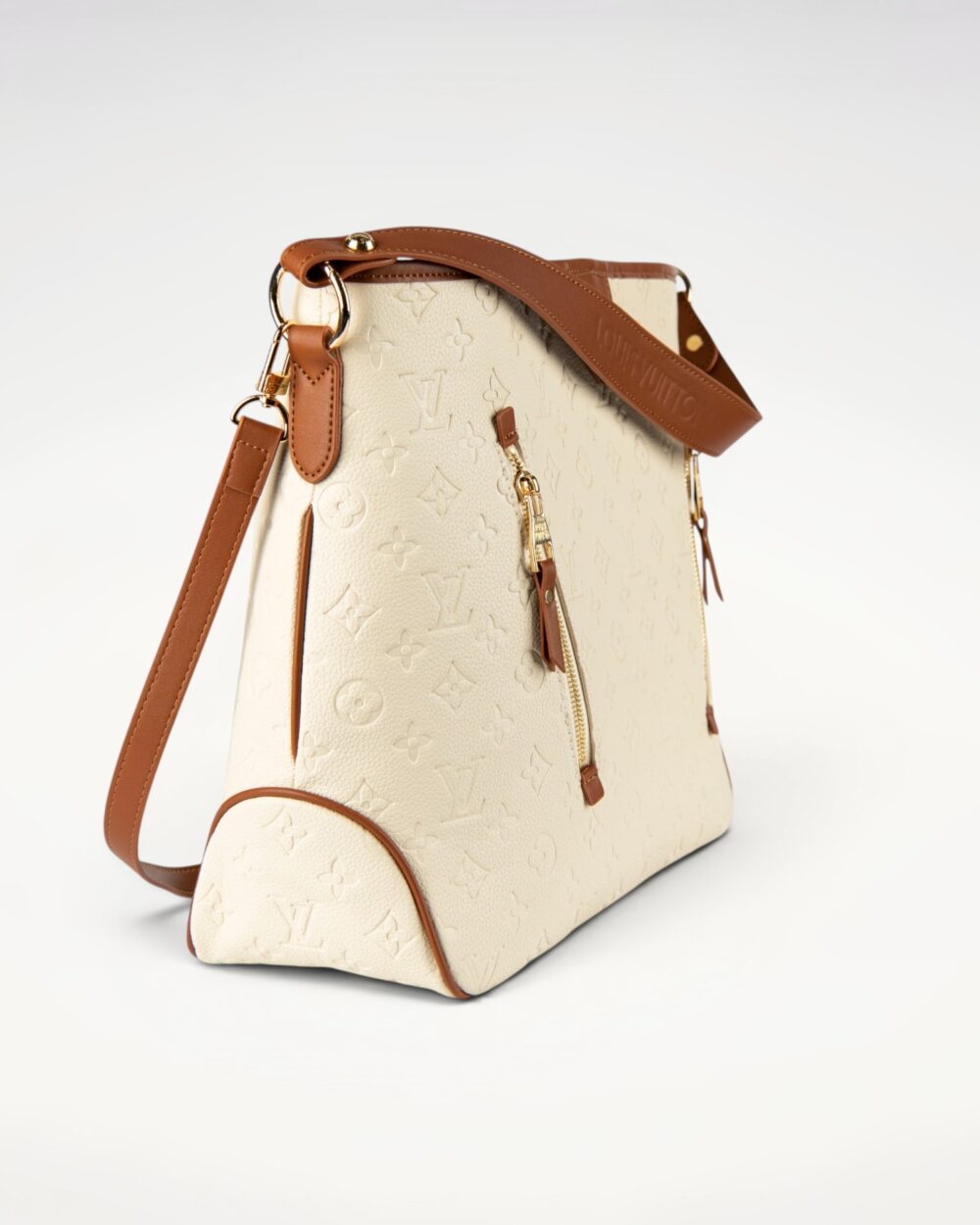 DBS-LC474 - Delightful MM Handbag Deal