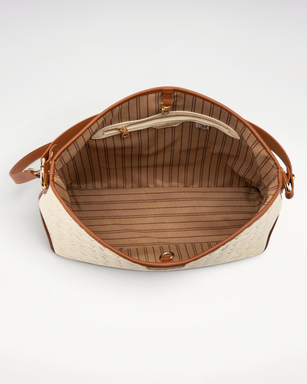 DBS-LC472 - Delightful MM Handbag Deal