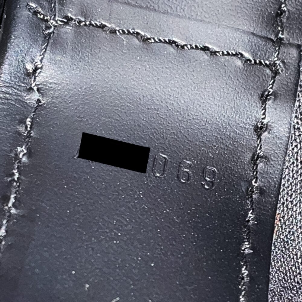 AAA Replica Louis Vuitton LV BAGATELLE PM EPI BLACK SHW