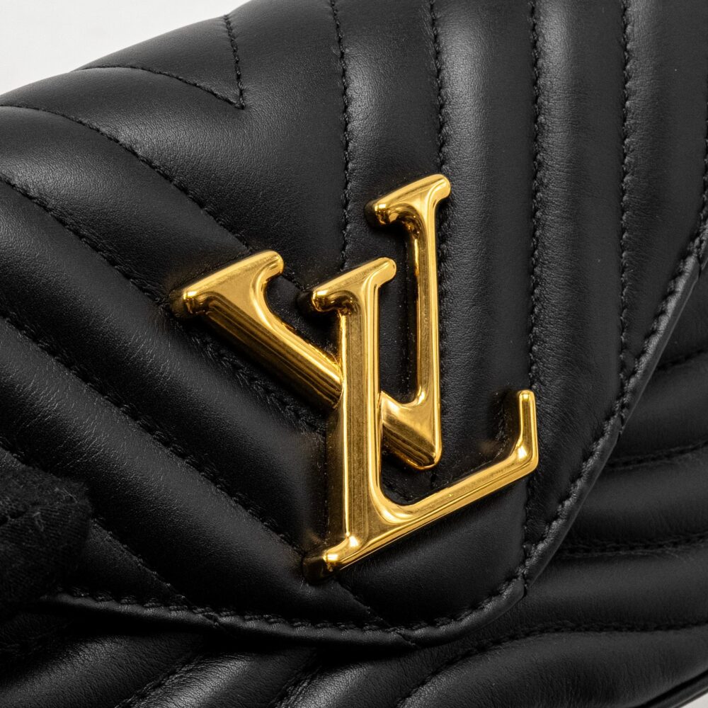 AAA Replica Louis Vuitton LV NEW WAVE MULTI POCHETTE CALFSKIN BLACK GHW
