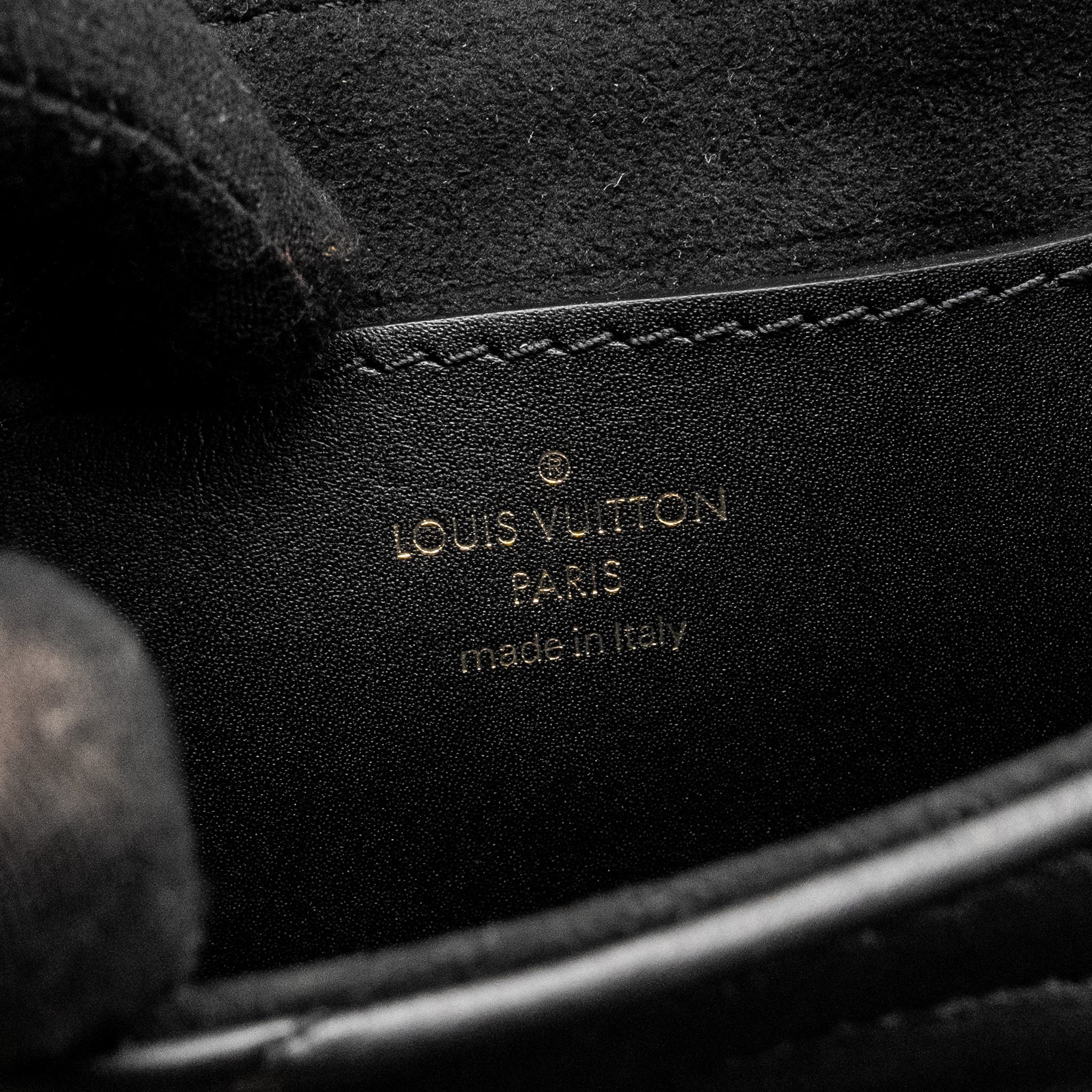 AAA Replica Louis Vuitton LV NEW WAVE MULTI POCHETTE CALFSKIN BLACK GHW