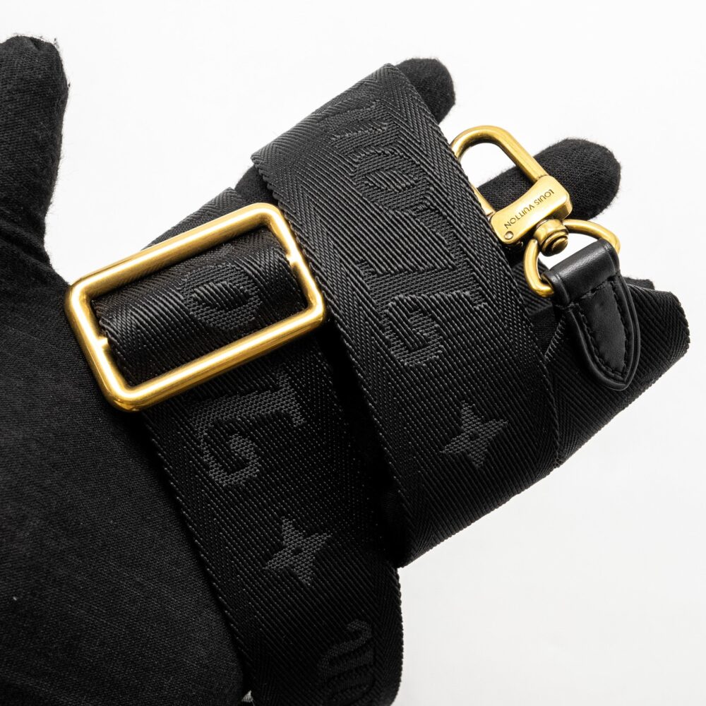 AAA Replica Louis Vuitton LV NEW WAVE MULTI POCHETTE CALFSKIN BLACK GHW