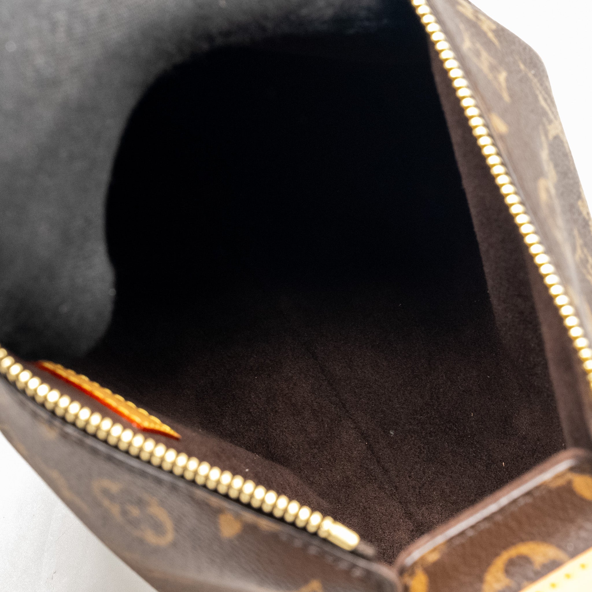 AAA Replica Louis Vuitton LV SIDE TRUNK MM MONOGRAM CANVAS GHW