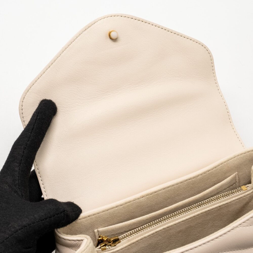 AAA Replica Louis Vuitton LV HOLD ME NEW WAVE BAG CALFSKIN IVORY GHW