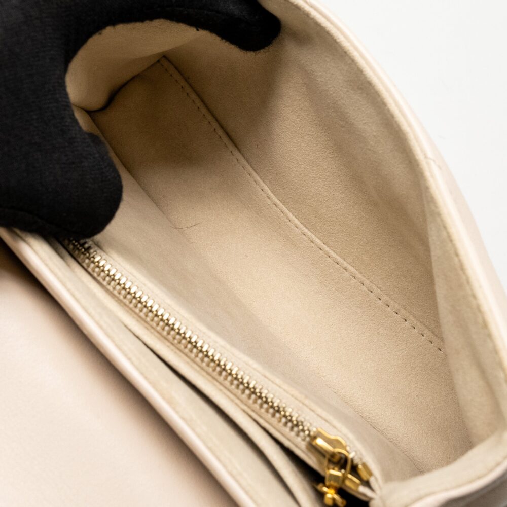 AAA Replica Louis Vuitton LV HOLD ME NEW WAVE BAG CALFSKIN IVORY GHW