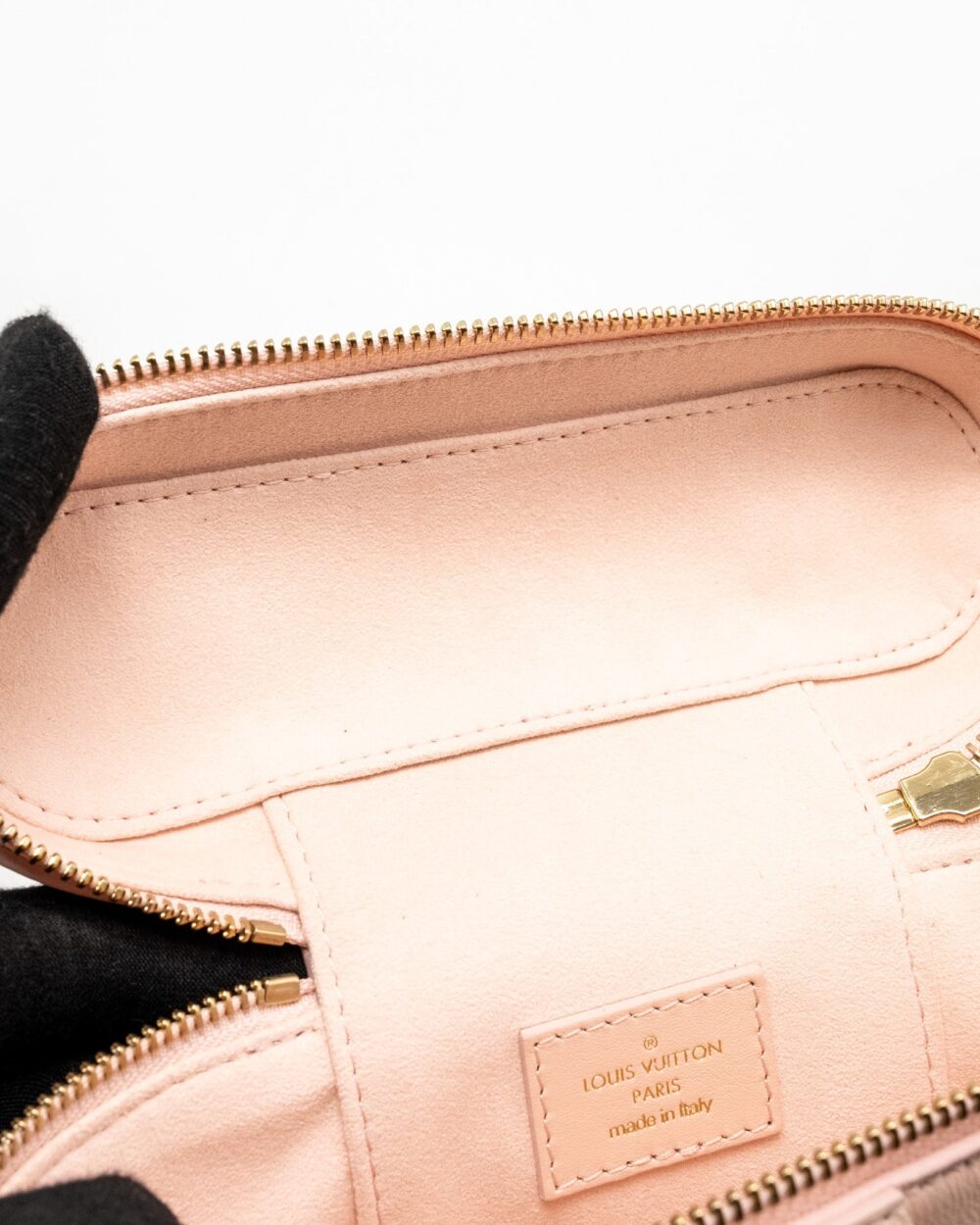 AAA Replica Louis Vuitton LV VANITY POUCH CALFSKIN ROSE JASMIN PINK LGHW