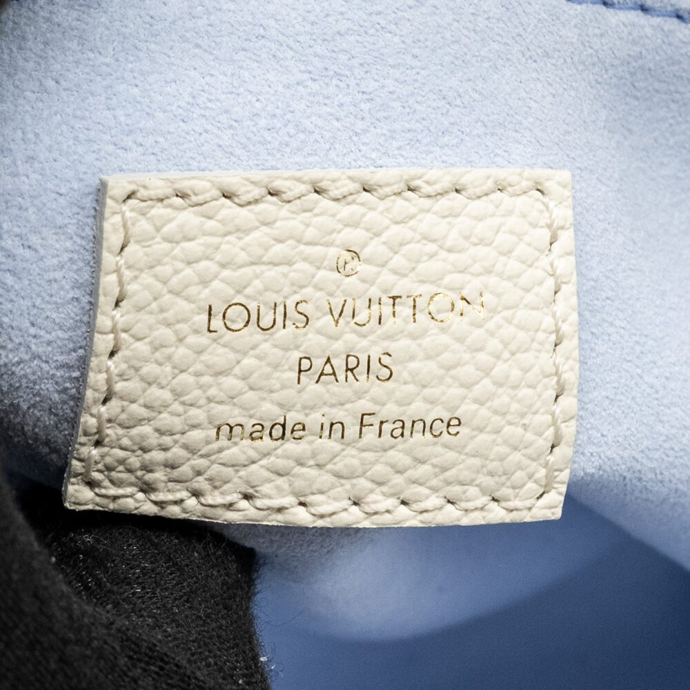 AAA Replica Louis Vuitton LV ONTHEGO PM BICOLOUR MONOGRAM EMPREINTE LATTE/CANDY BLUE GHW