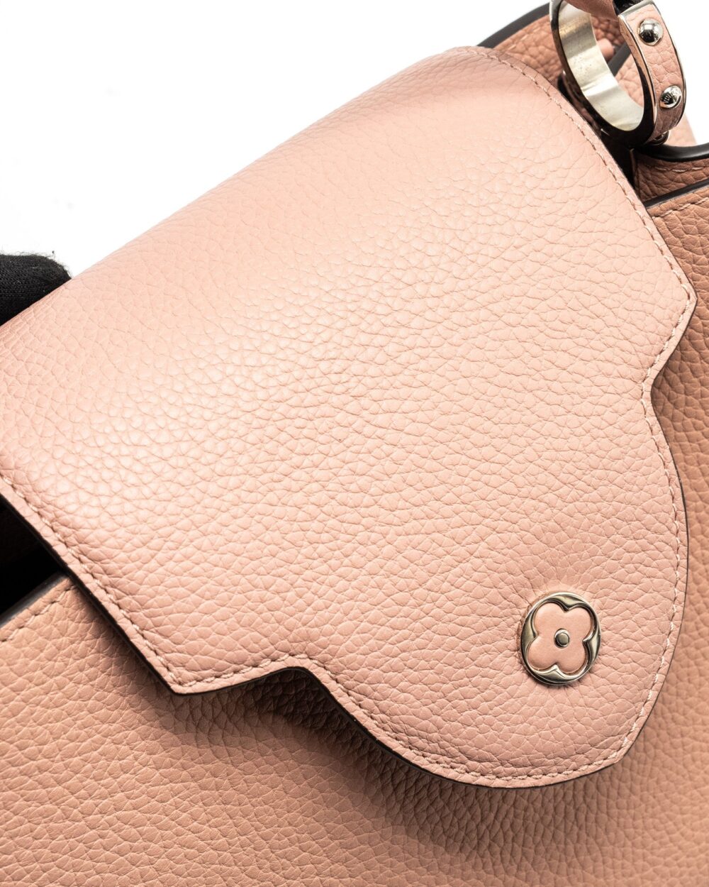 AAA Replica Louis Vuitton LV CAPUCINES MM TAURILLON PINK SHW 