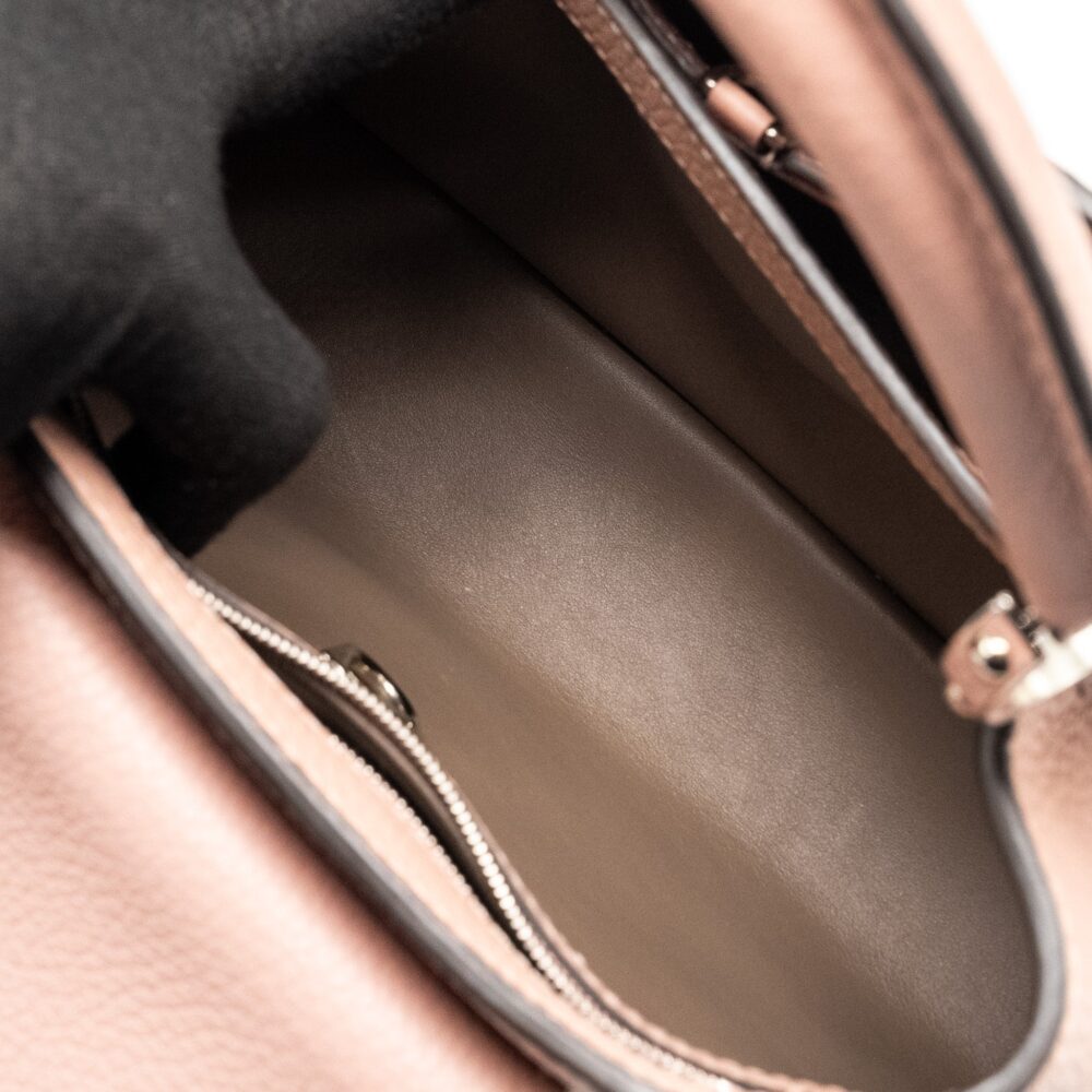 AAA Replica Louis Vuitton LV CAPUCINES MM TAURILLON PINK SHW