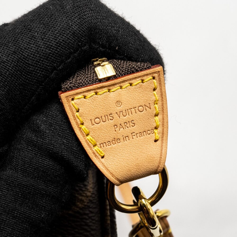 AAA Replica Louis Vuitton LV POCHETTE ACCESSORIES MONOGRAM CANVAS GHW