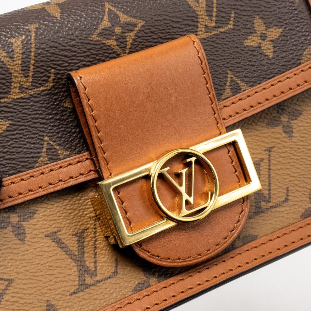 AAA Replica Louis Vuitton LV DAUPHINE CHAIN WALLET MONOGRAM REVERSE CANVAS GHW