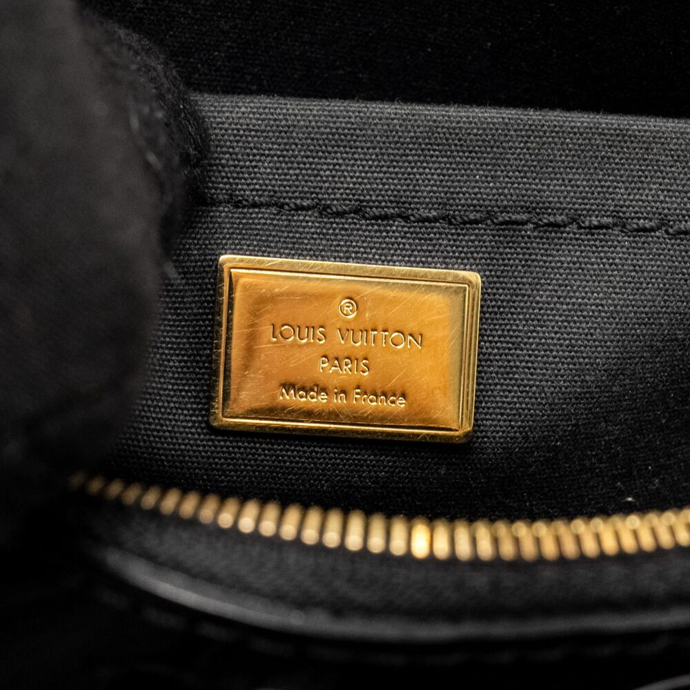 AAA Replica Louis Vuitton LV VERNIS SANTA MONICA CLUTCH PATENT BLACK GHW