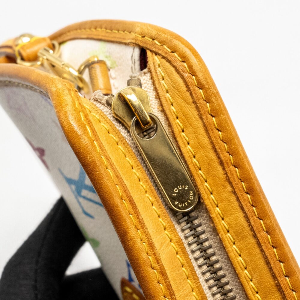 AAA Replica Louis Vuitton LV VINTAGE SHIRLEY CLUTCH MULTICOLOUR MONOGRAM CANVAS WHITE GHW