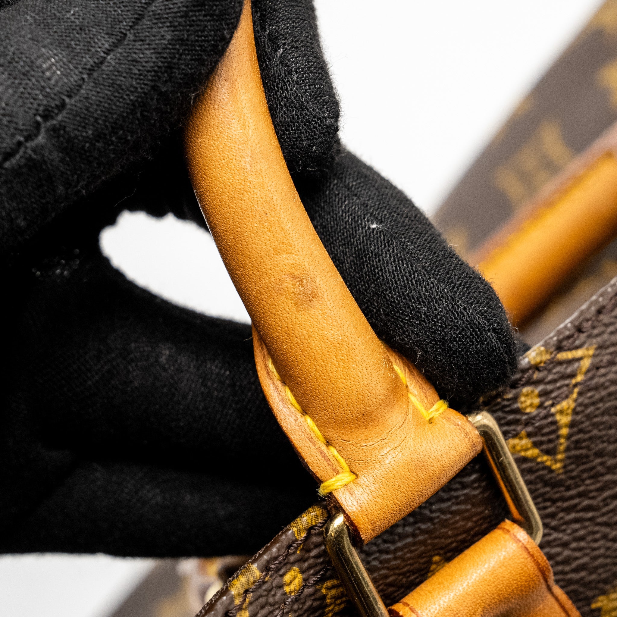AAA Replica Louis Vuitton LV SPEEDY 35 MONOGRAM CANVAS GHW