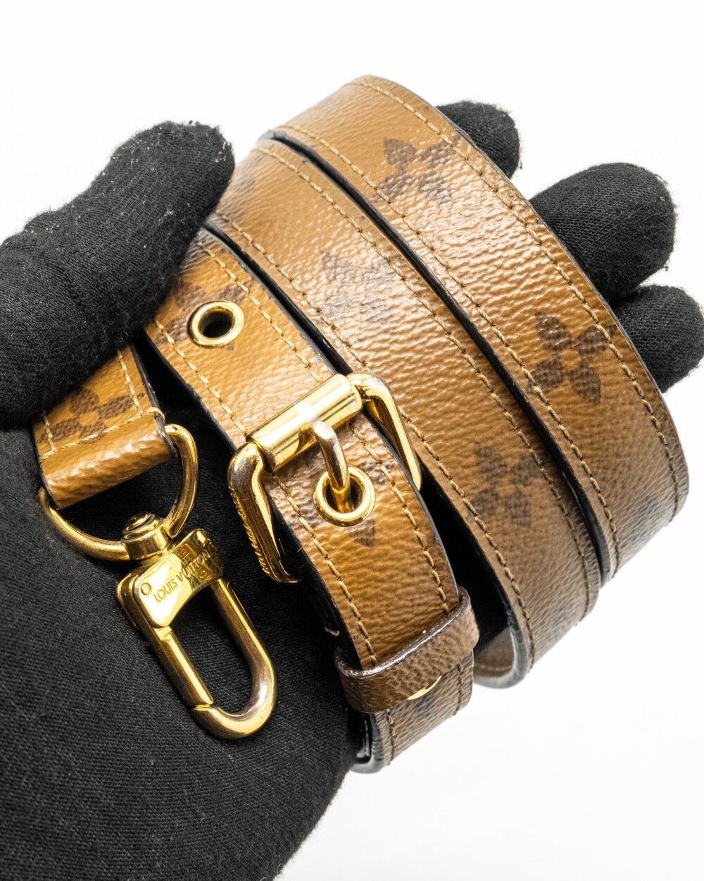 AAA Replica Louis Vuitton LV POCHETTE MÉTIS MONOGRAM REVERSE CANVAS GHW