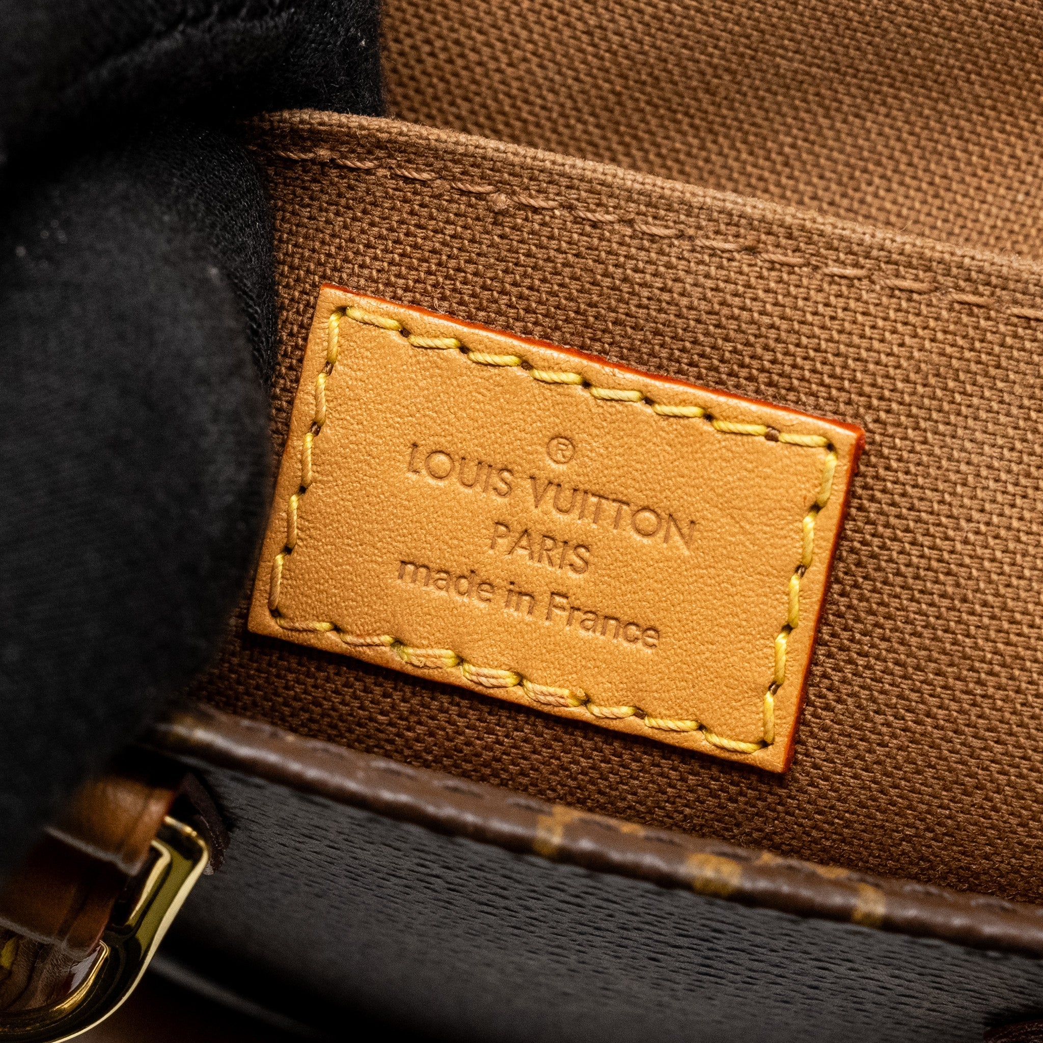 AAA Replica Louis Vuitton LV PETIT SAC PLAT MONOGRAM CANVAS GHW
