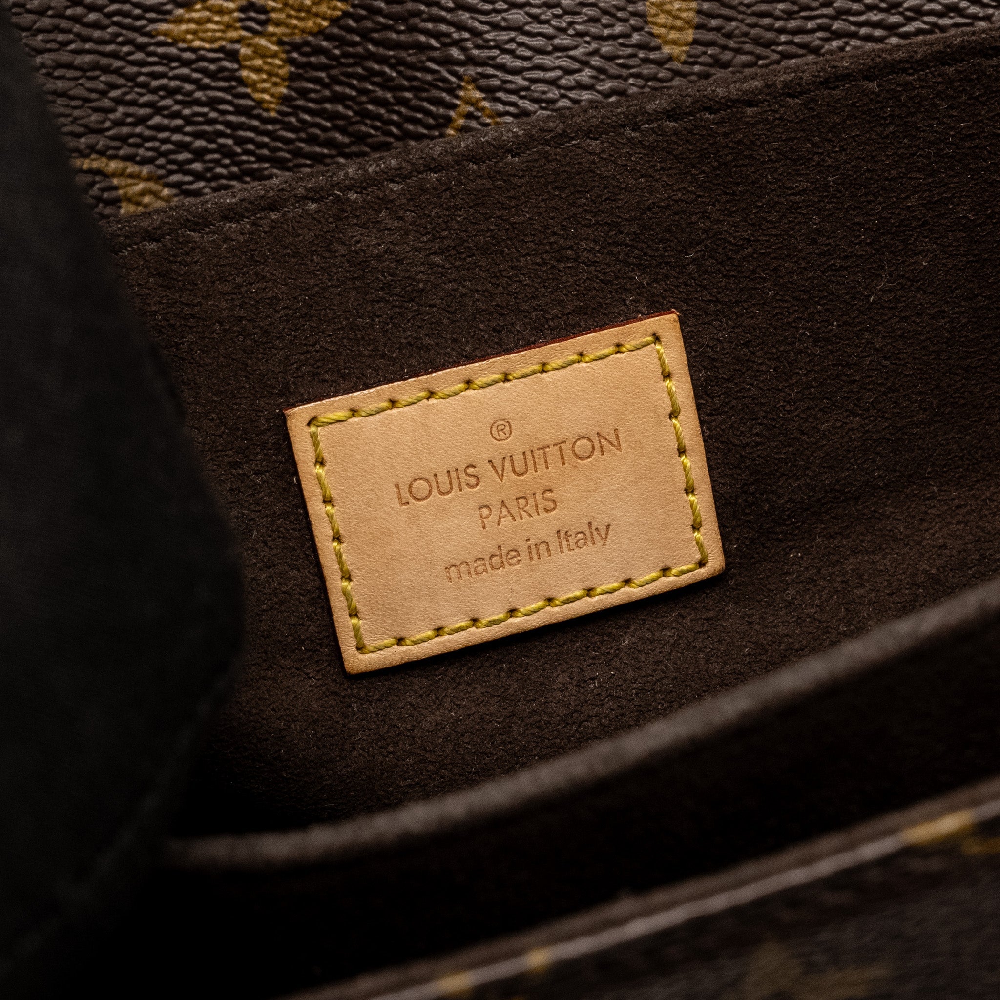 AAA Replica Louis Vuitton LV POCHETTE METIS MONOGRAM CANVAS GHW