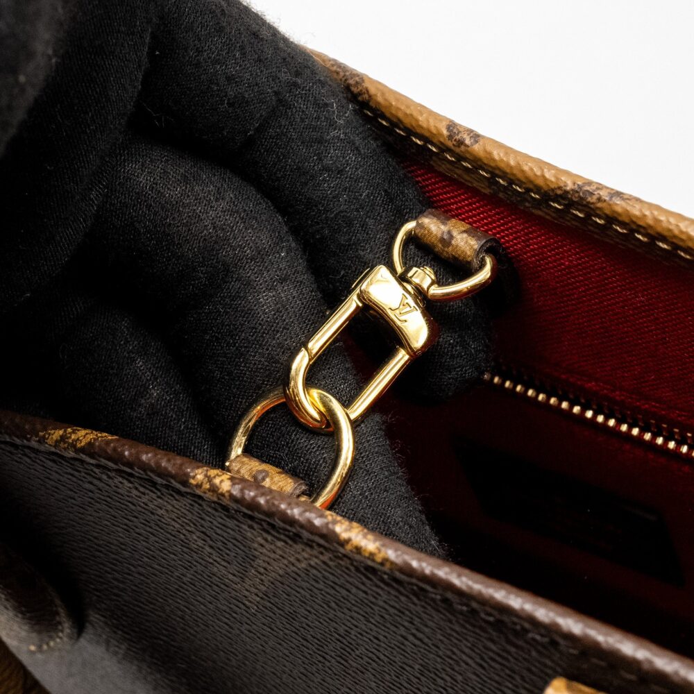 AAA Replica Louis Vuitton LV ONTHEGO PM MONOGRAM REVERSE CANVAS GHW
