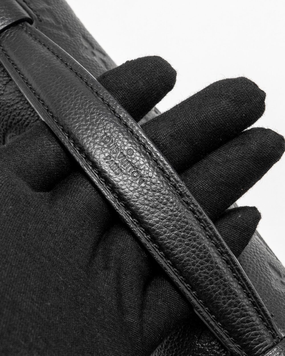 AAA Replica Louis Vuitton LV POCHETTE METIS MONOGRAM EMPREINTE BLACK GHW
