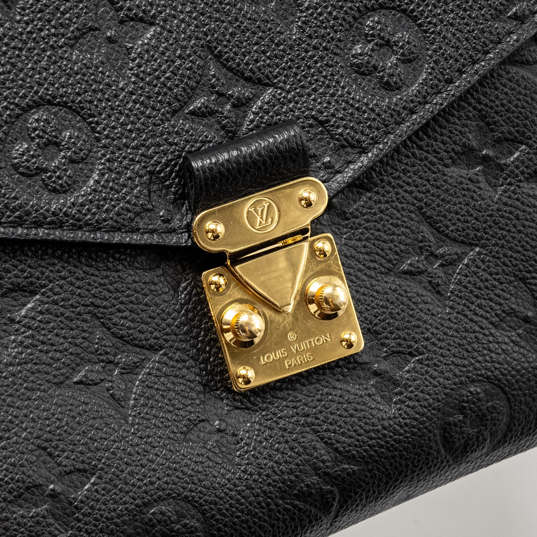 AAA Replica Louis Vuitton LV POCHETTE METIS MONOGRAM EMPREINTE BLACK GHW