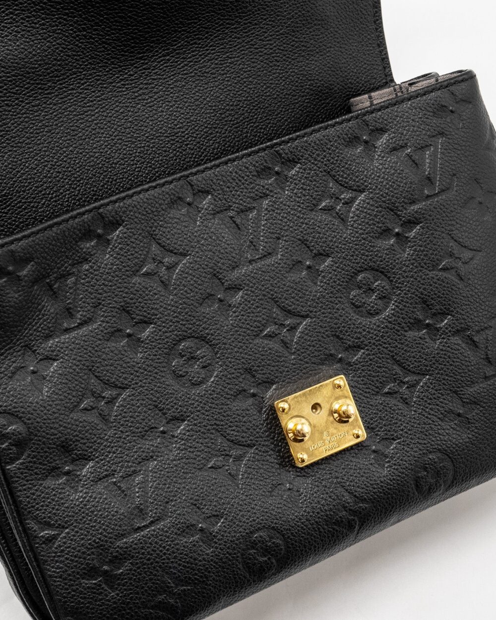 AAA Replica Louis Vuitton LV POCHETTE METIS MONOGRAM EMPREINTE BLACK GHW