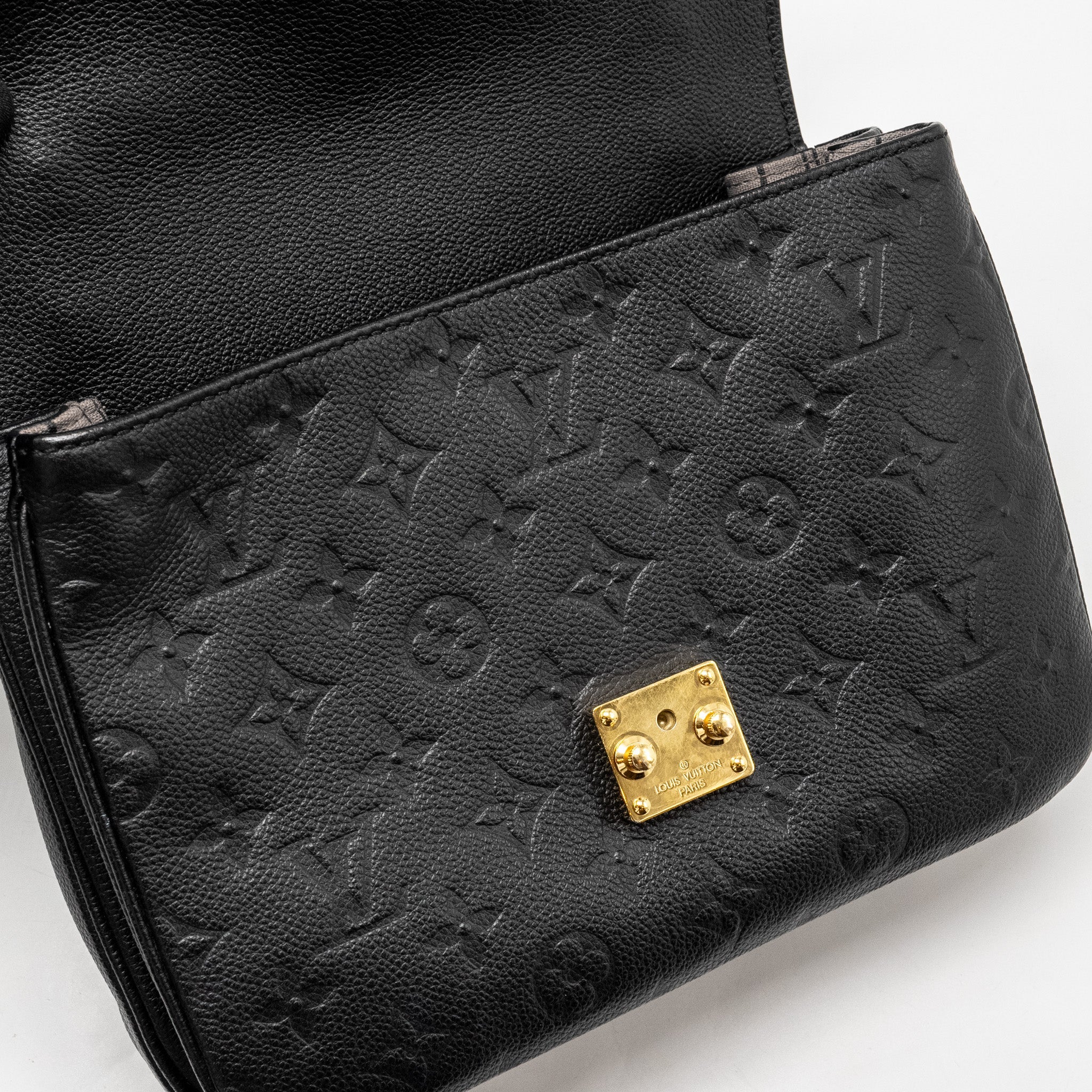 AAA Replica Louis Vuitton LV POCHETTE METIS MONOGRAM EMPREINTE BLACK GHW