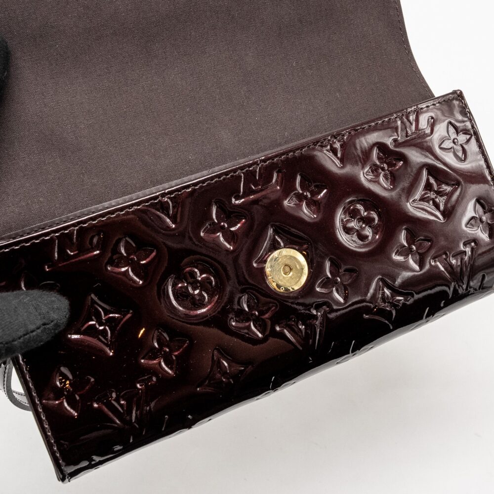 AAA Replica Louis Vuitton LV ROSSMORE MM MONOGRAM VERNIS AMARANTE GHW