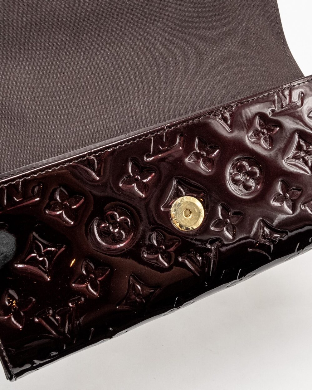 AAA Replica Louis Vuitton LV ROSSMORE MM MONOGRAM VERNIS AMARANTE GHW