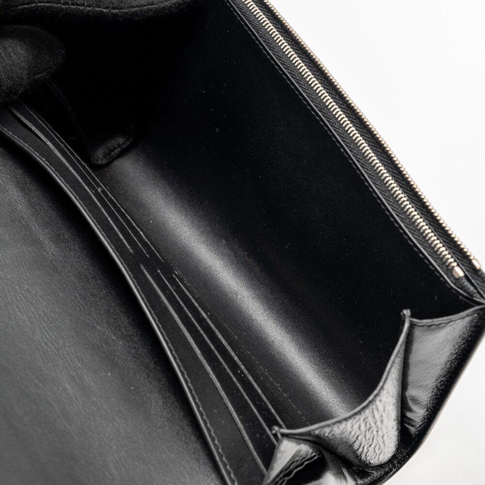 AAA Replica Louis Vuitton LV WILD AT HEART TWIST WALLET ON CHAIN CALFSKIN/MONOGRAM CANVAS MULTICOLOLUR BLACK/SLIVER HARDWARE