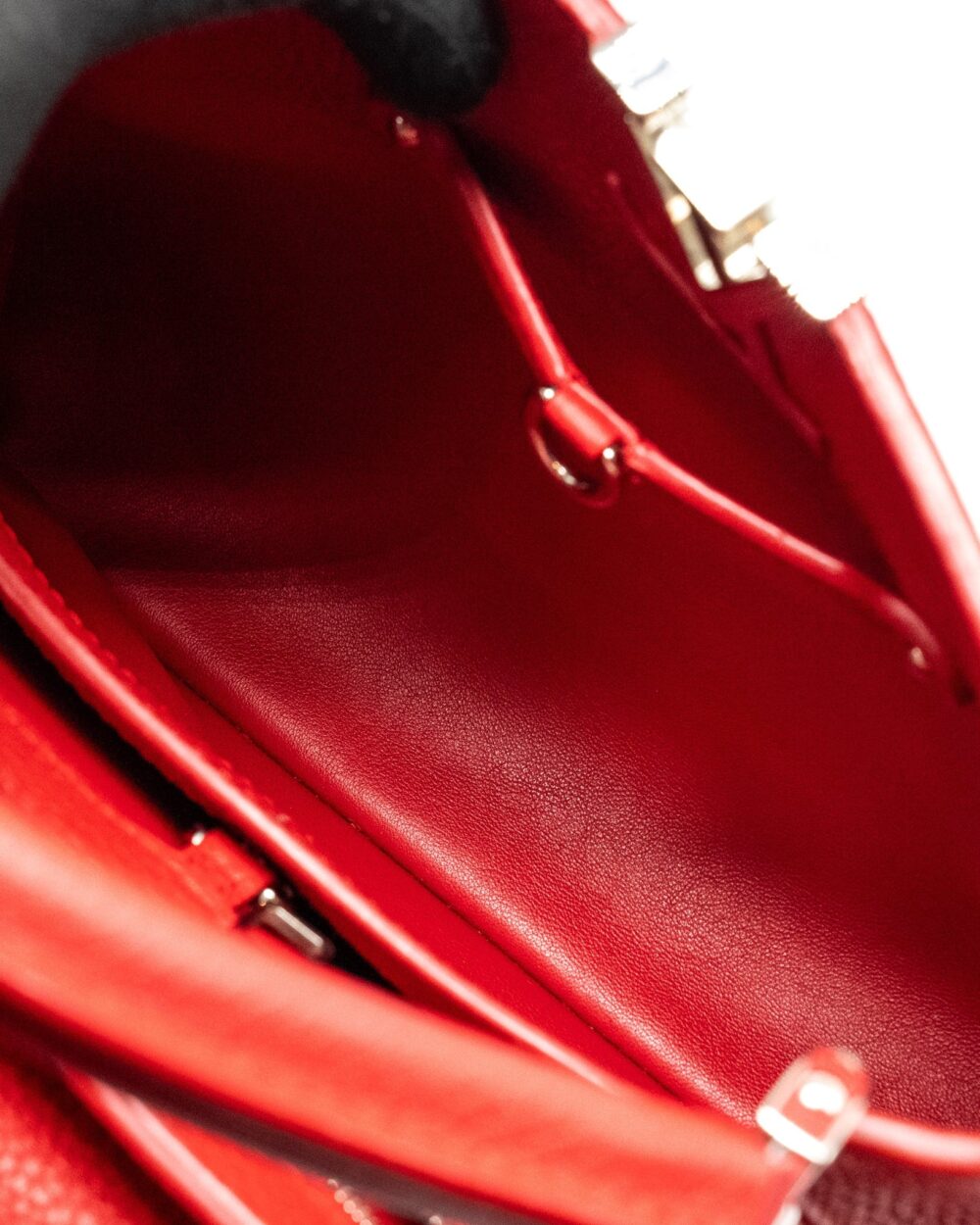 AAA Replica Louis Vuitton LV CAPUCINE BB TAURILLON RED SHW 
