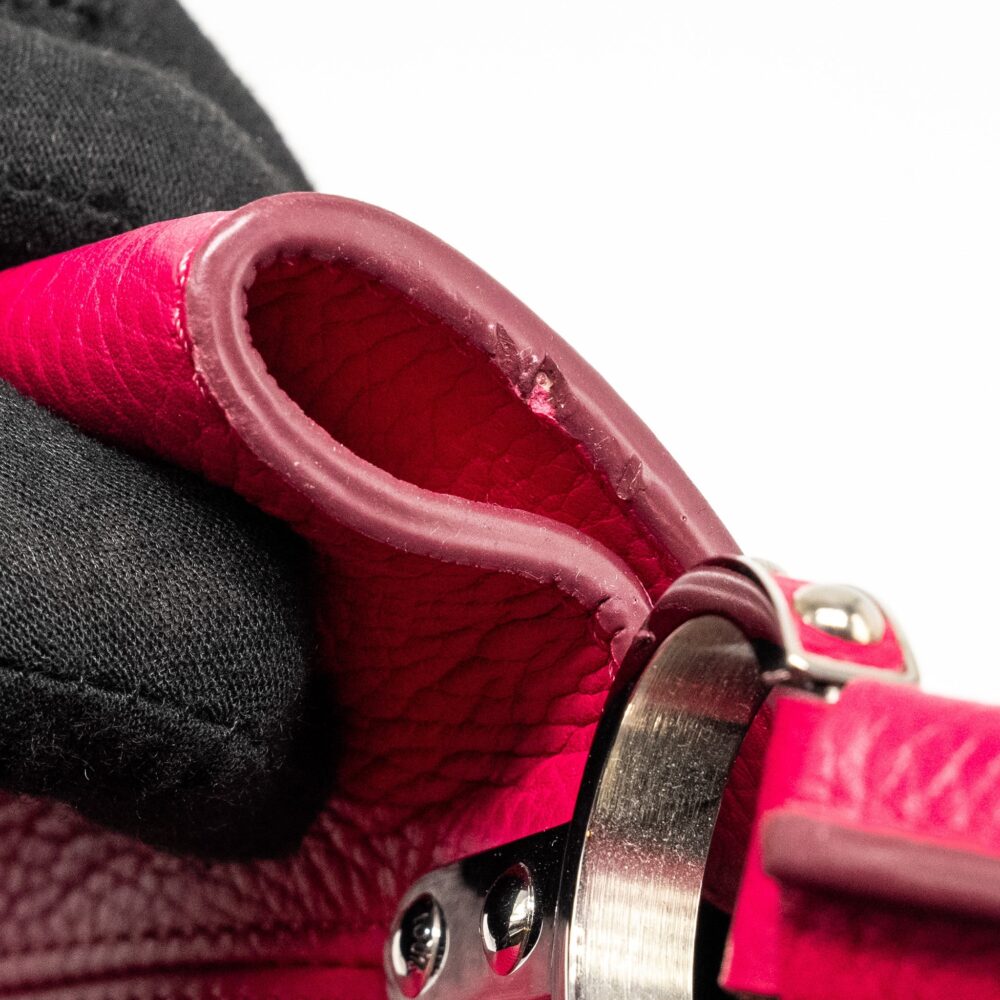 AAA Replica Louis Vuitton LV CAPUCINES TAURILLON HOT PINK SHW