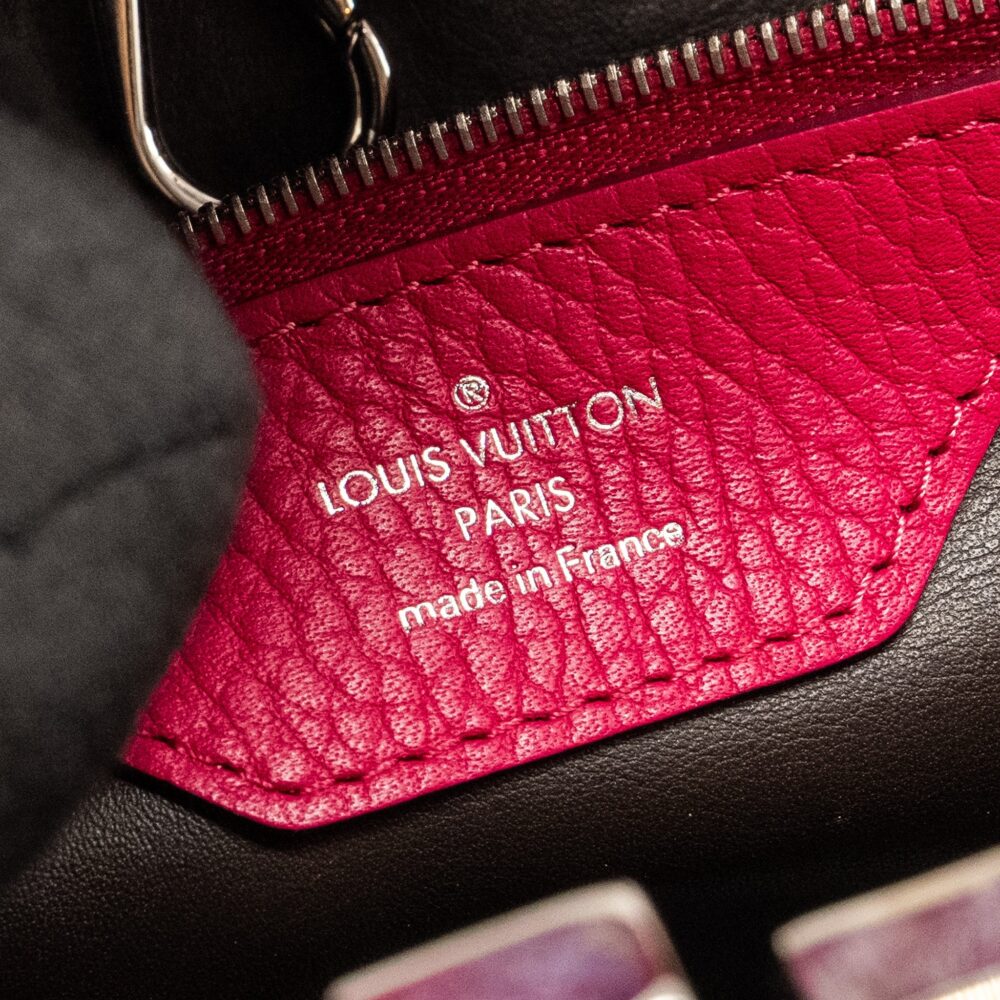 AAA Replica Louis Vuitton LV CAPUCINES TAURILLON HOT PINK SHW