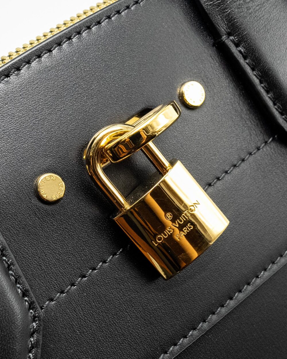 AAA Replica Louis Vuitton LV CITY STEAMER PM GRAINED CALFSKIN BLACK GHW