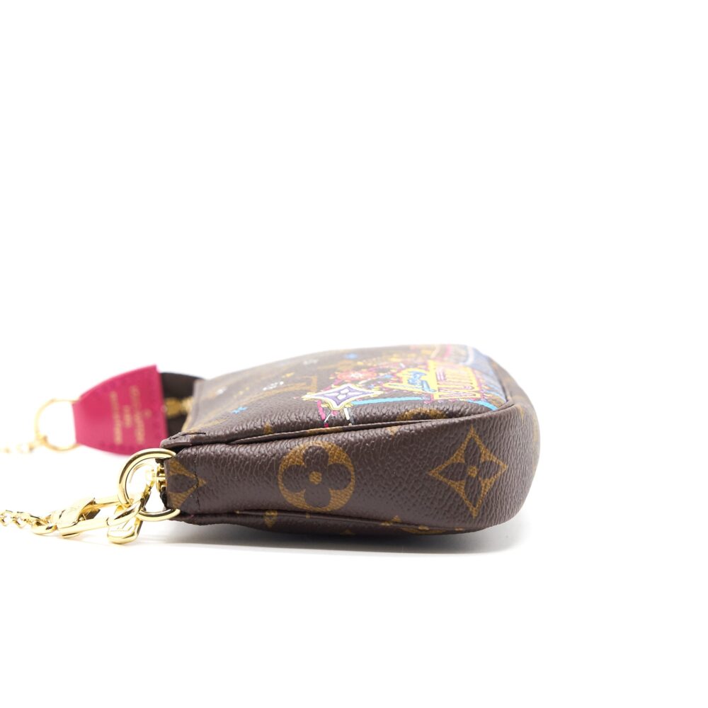 AAA Replica Louis Vuitton LV MINI POCHETTE ACCESSORIES M69752 CHRISTMAS LIMITED EDITION M69752