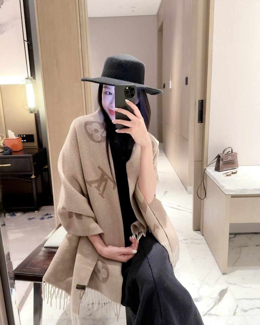 Louis Vuitton Beige Monogram Cashmere Scarf